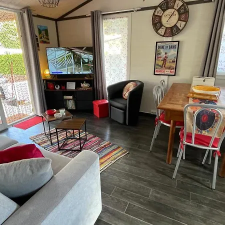木屋 Chez Nous 卡斯特拉讷